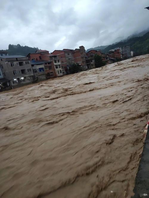 重庆为什么内涝严重「重庆26区县出现暴雨了吗」 工具与设备